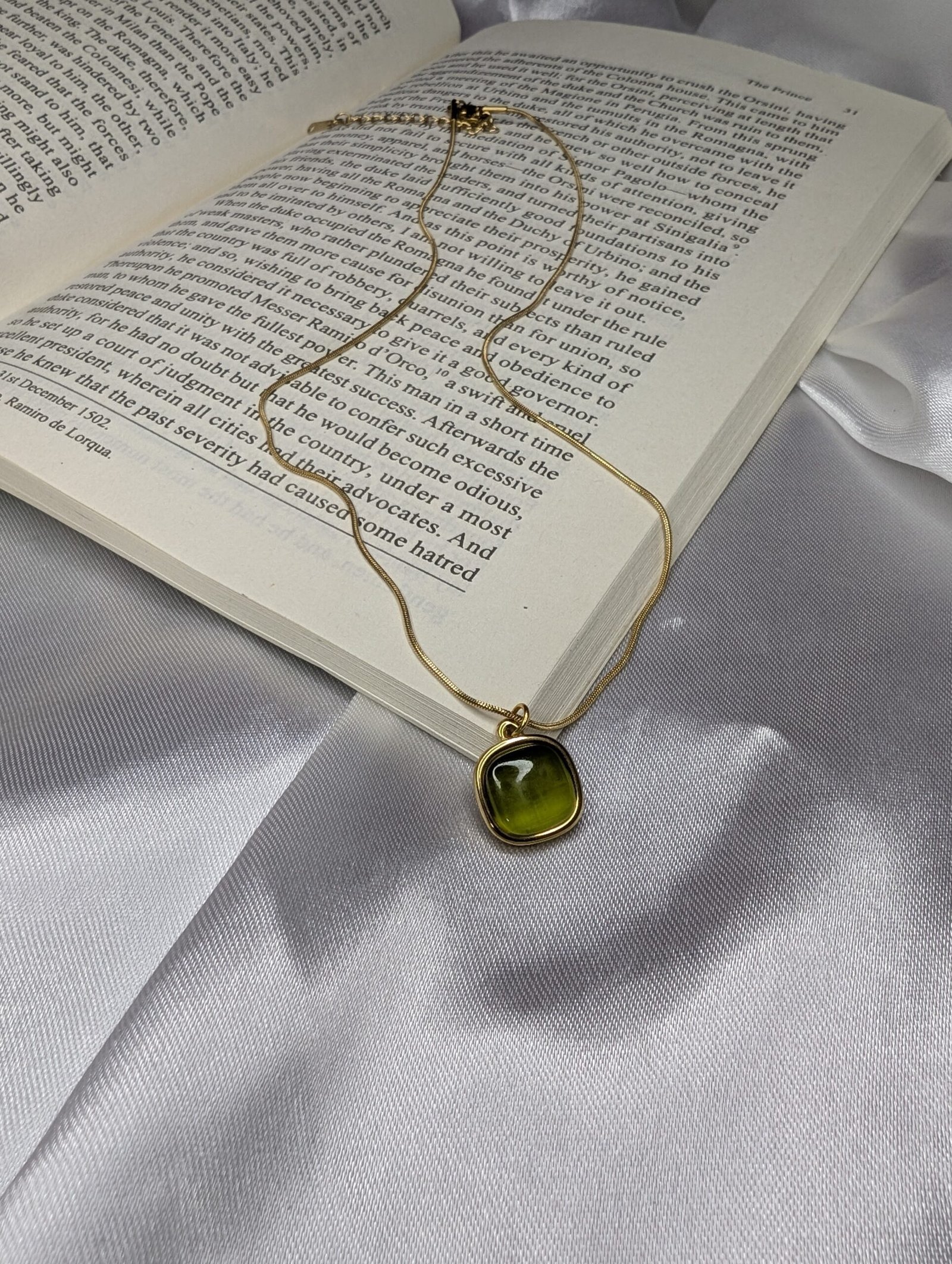 Pendant Necklace Minimalist Jewelry2